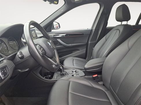 Used 2022 BMW X1 xDrive28i w/ Convenience Package image 9