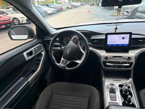 Used 2020 Ford Explorer XLT RWD image 12