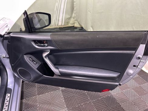 Used 2017 Toyota 86 image 11