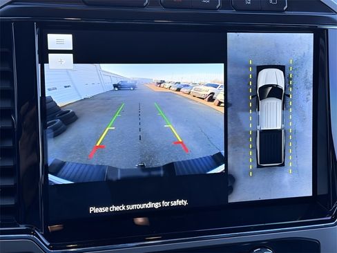 Used 2022 Ford F250 Lariat w/ Tremor Off-Road Package image 15