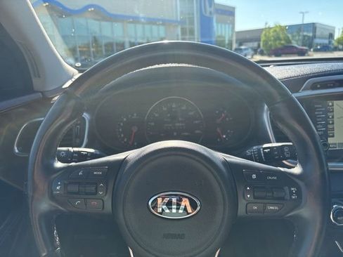 Used 2016 Kia Sorento SX image 15