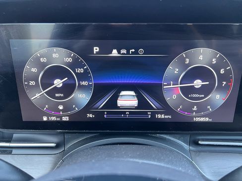 Used 2023 Kia Carnival SX image 22