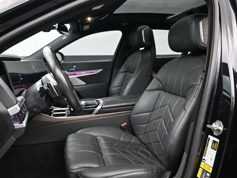 Used 2023 BMW i7 xDrive60 w/ Executive Package 2 image 10