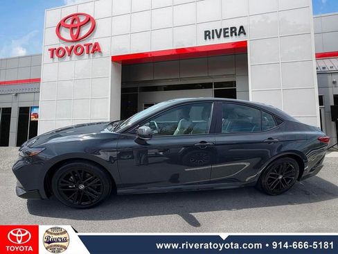 Certified 2025 Toyota Camry SE FWD image 8