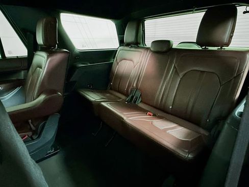 Used 2024 Ford Expedition Limited image 29