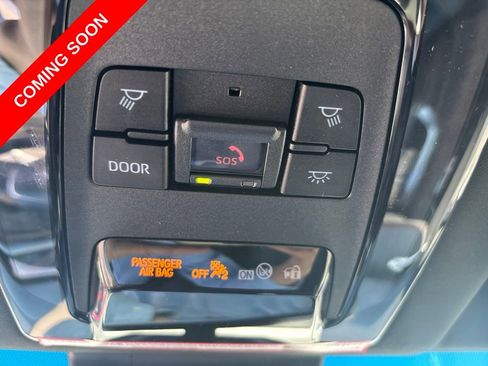 Used 2024 Toyota Venza XLE AWD/4WD image 29