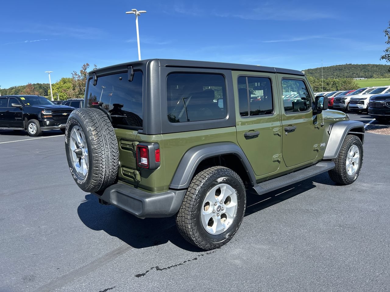 Used 2021 Jeep Wrangler Unlimited Sport AWD/4WD image 7