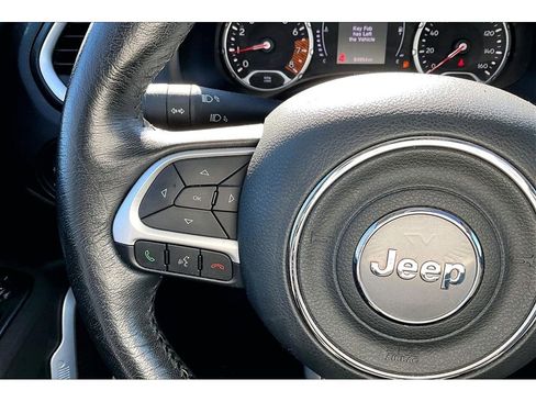 Used 2020 Jeep Renegade Latitude w/ Cold Weather Group image 25