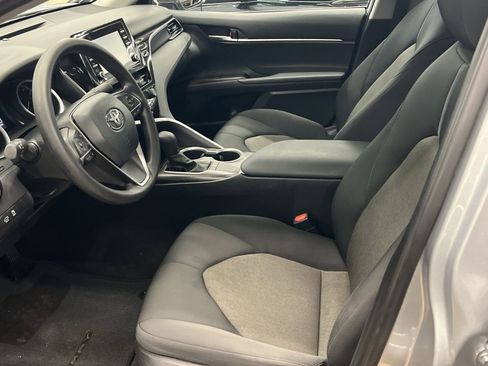 Used 2024 Toyota Camry LE image 10