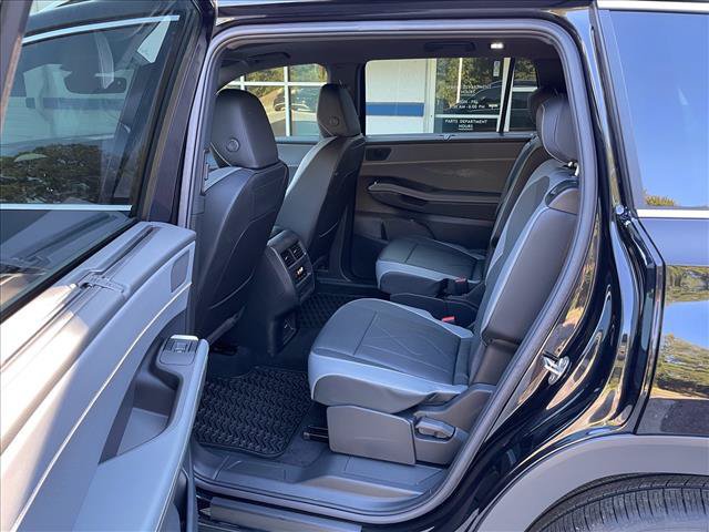 New 2027 Volkswagen Atlas SEL R-Line AWD/4WD image 9