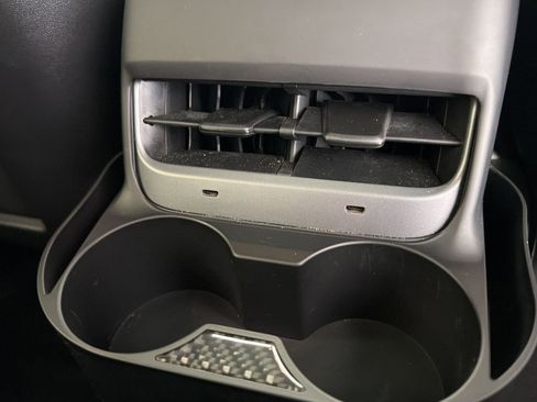 Used 2022 Tesla Model Y Performance image 30