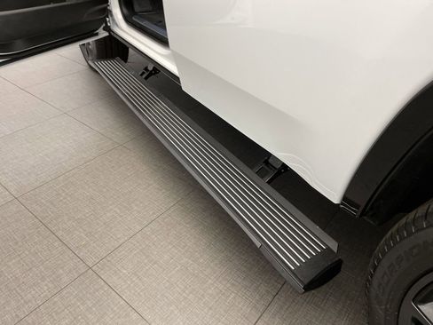 New 2026 Jeep Grand Wagoneer Summit AWD/4WD image 12