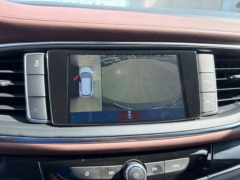 Used 2018 Buick Enclave Avenir w/ LPO, Cargo Package FWD image 27
