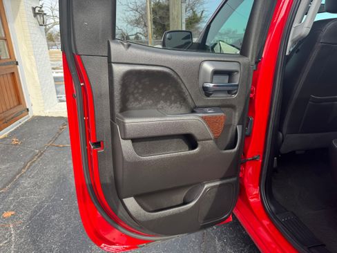 Used 2017 GMC Sierra 1500 SLT AWD/4WD image 32