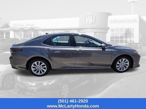 Used 2024 Toyota Camry LE FWD image 5