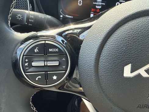 Used 2023 Kia Soul GT-Line FWD image 29