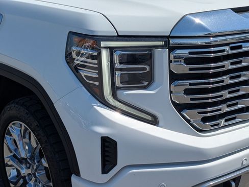 Certified 2023 GMC Sierra 1500 Denali w/ Technology Package AWD/4WD image 11