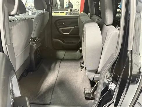 Used 2024 Nissan Titan SV w/ SV Bronze Edition Package image 17