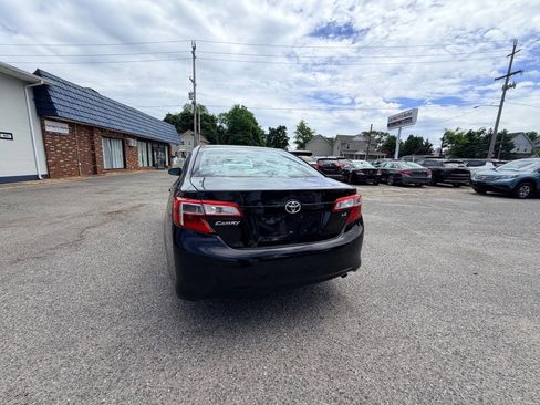 Used 2014 Toyota Camry LE FWD image 28