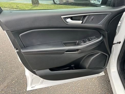 Used 2024 Ford Edge SE image 10
