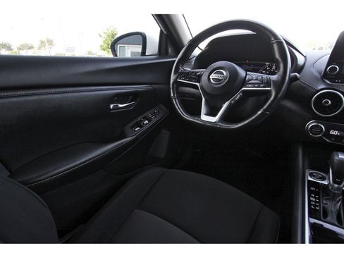 Used 2022 Nissan Sentra SV w/ All-Weather Package FWD image 11