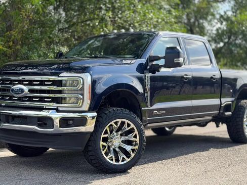 Used 2023 Ford F250 Lariat w/ Lariat Ultimate Package AWD/4WD image 14