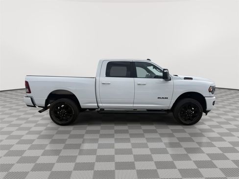 Used 2024 RAM 2500 Big Horn w/ Night Edition AWD/4WD image 7