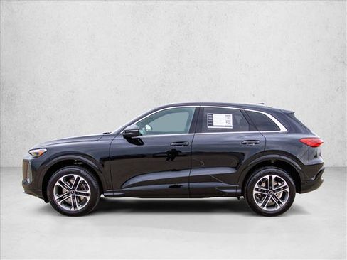 Used 2025 Audi Q5 Premium w/ Convenience Package AWD/4WD image 8