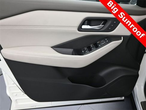 Used 2023 Nissan Rogue SL w/ SL Premium Package image 23