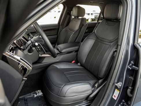 Used 2024 Land Rover Range Rover Sport SE image 13