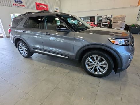 Used 2023 Ford Explorer XLT w/ Equipment Group 202A AWD/4WD image 5