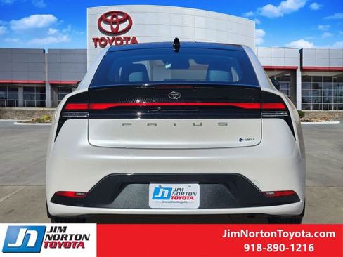 Used 2025 Toyota Prius Limited image 7