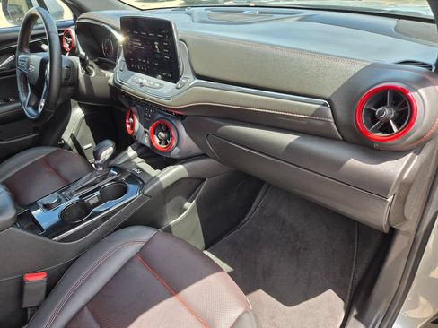 Used 2025 Chevrolet Blazer RS FWD image 30