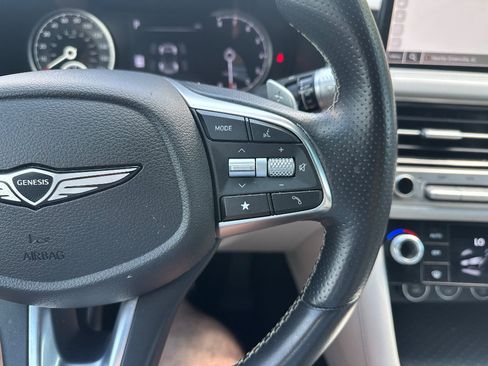 Used 2024 Genesis G70 2.5T AWD/4WD image 23