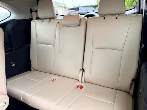 Used 2022 Toyota Highlander XLE image 13