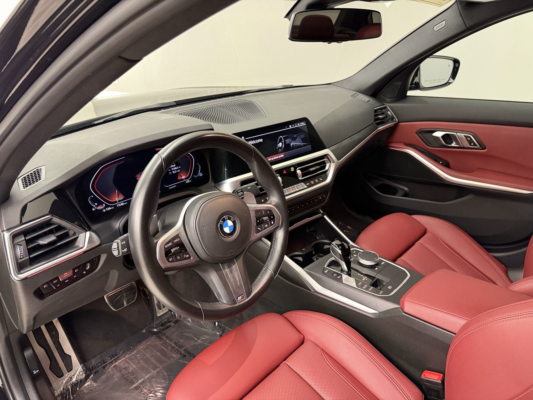 Certified 2022 BMW 330i Sedan w/ M Sport Package RWD image 4