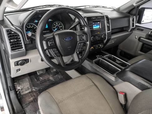 Used 2015 Ford F150 XLT image 2