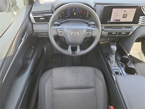 Used 2025 Toyota Camry LE image 16