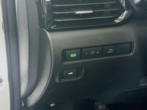 Used 2024 Nissan Sentra SV image 16