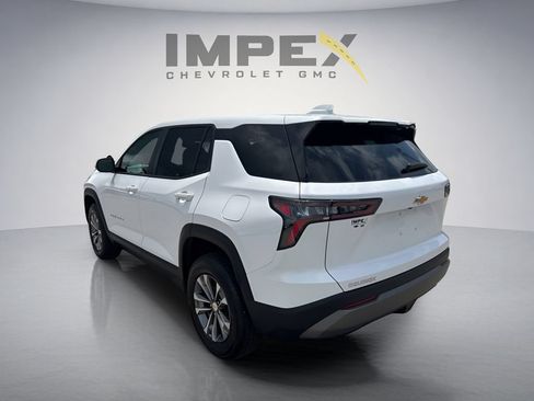 Used 2026 Chevrolet Equinox LT FWD image 3