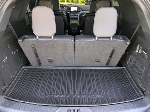 Used 2020 Ford Explorer XLT w/ Equipment Group 202A image 20