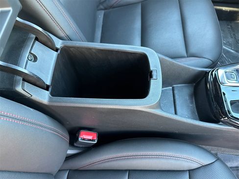 Used 2025 Chevrolet Trax RS image 25