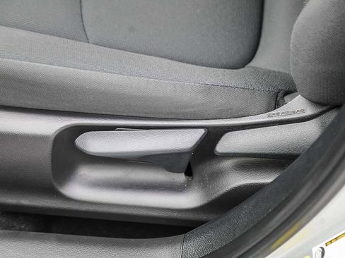 Certified 2022 Toyota Corolla LE w/ Carpet Mat Package (TMS) FWD image 20