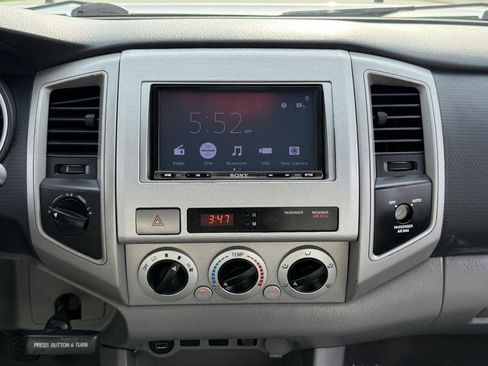 Used 2011 Toyota Tacoma 4x4 Access Cab w/ SR5 Pkg #2 image 25