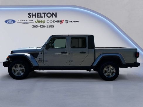 Used 2021 Jeep Gladiator Sport AWD/4WD image 3