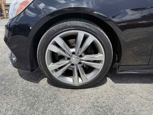 Used 2015 Mercedes-Benz E 350 4MATIC Sedan image 27