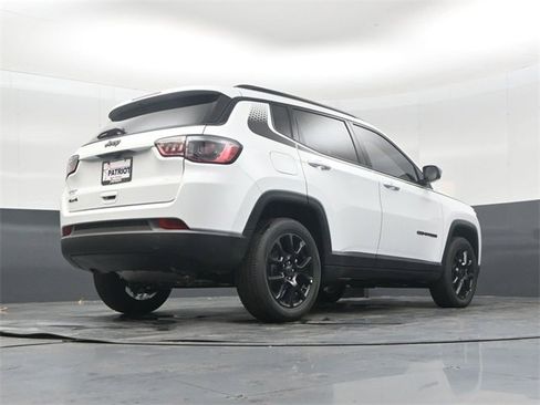 New 2026 Jeep Compass Latitude image 40