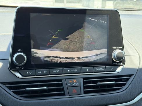 Certified 2025 Nissan Altima 2.5 S FWD image 15