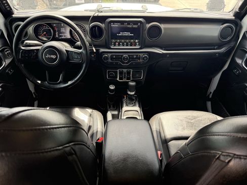 Used 2021 Jeep Gladiator Sport AWD/4WD image 13