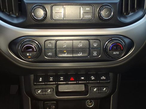 Used 2020 Chevrolet Colorado ZR2 w/ Colorado ZR2 Bison Edition image 15